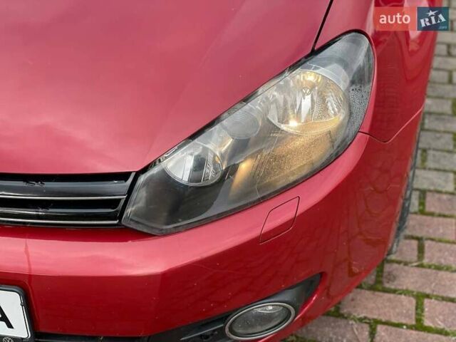Красный Фольксваген Гольф, объемом двигателя 1.6 л и пробегом 299 тыс. км за 7099 $, фото 2 на Automoto.ua