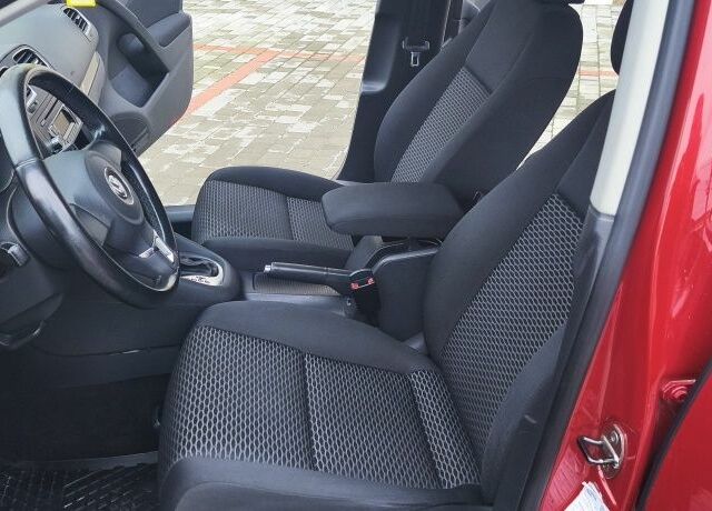 Красный Фольксваген Гольф, объемом двигателя 1.6 л и пробегом 196 тыс. км за 8000 $, фото 16 на Automoto.ua