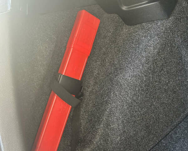 Красный Фольксваген Гольф, объемом двигателя 1.4 л и пробегом 205 тыс. км за 7350 $, фото 31 на Automoto.ua