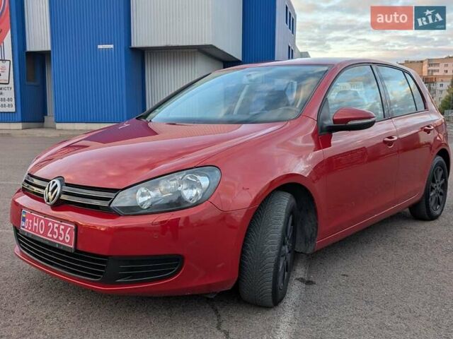 Красный Фольксваген Гольф, объемом двигателя 1.39 л и пробегом 186 тыс. км за 7500 $, фото 4 на Automoto.ua