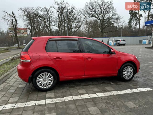 Красный Фольксваген Гольф, объемом двигателя 1.6 л и пробегом 288 тыс. км за 8000 $, фото 9 на Automoto.ua