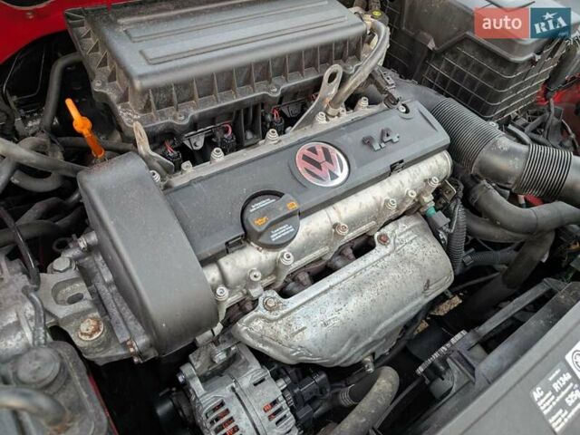 Красный Фольксваген Гольф, объемом двигателя 1.39 л и пробегом 186 тыс. км за 7500 $, фото 42 на Automoto.ua