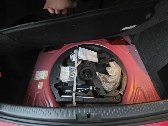 Красный Фольксваген Гольф, объемом двигателя 0 л и пробегом 247 тыс. км за 7200 $, фото 7 на Automoto.ua