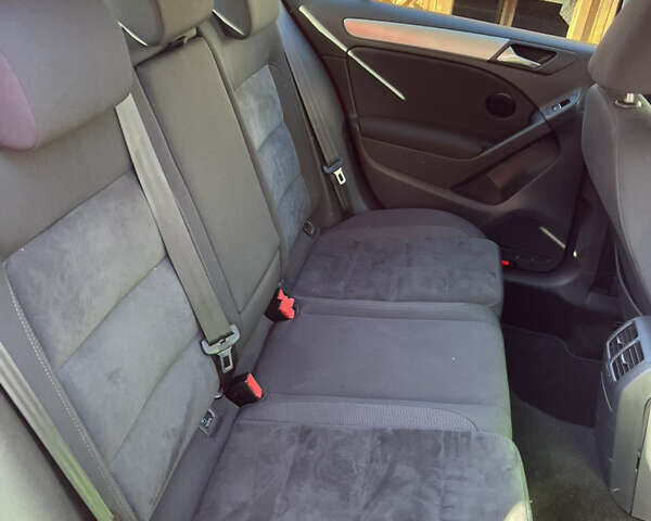 Червоний Фольксваген Гольф, об'ємом двигуна 1.39 л та пробігом 257 тис. км за 7990 $, фото 12 на Automoto.ua