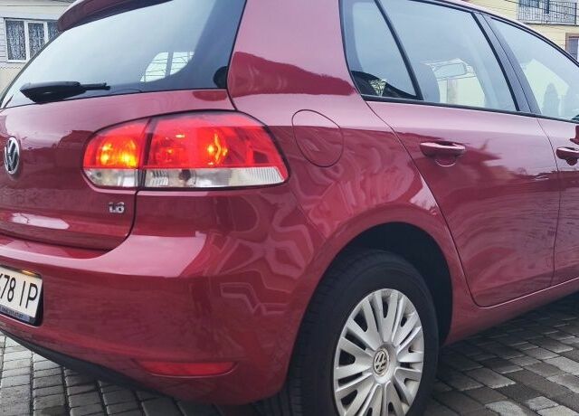 Красный Фольксваген Гольф, объемом двигателя 1.6 л и пробегом 196 тыс. км за 8000 $, фото 8 на Automoto.ua