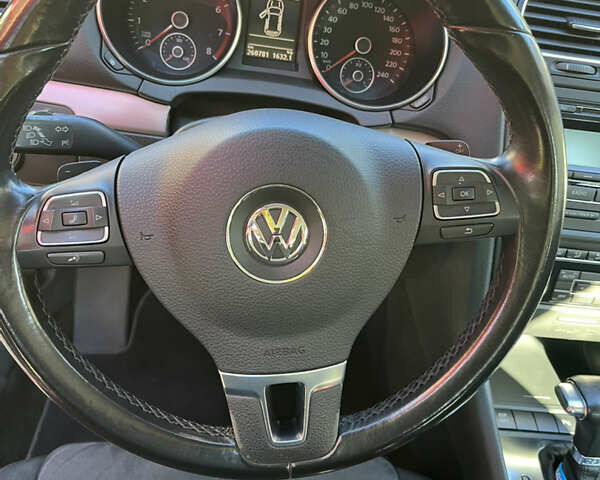 Червоний Фольксваген Гольф, об'ємом двигуна 1.39 л та пробігом 257 тис. км за 7990 $, фото 17 на Automoto.ua