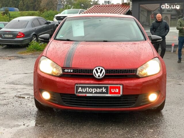Красный Фольксваген Гольф, объемом двигателя 1.6 л и пробегом 197 тыс. км за 7690 $, фото 1 на Automoto.ua