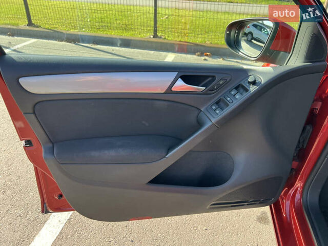 Червоний Фольксваген Гольф, об'ємом двигуна 1.6 л та пробігом 195 тис. км за 6900 $, фото 28 на Automoto.ua