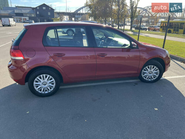 Червоний Фольксваген Гольф, об'ємом двигуна 1.6 л та пробігом 195 тис. км за 6900 $, фото 7 на Automoto.ua