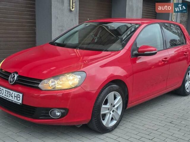 Красный Фольксваген Гольф, объемом двигателя 1.39 л и пробегом 247 тыс. км за 7200 $, фото 1 на Automoto.ua