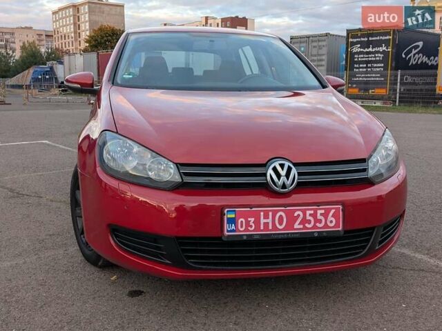 Красный Фольксваген Гольф, объемом двигателя 1.39 л и пробегом 186 тыс. км за 7500 $, фото 2 на Automoto.ua