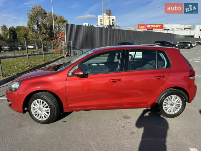 Червоний Фольксваген Гольф, об'ємом двигуна 1.6 л та пробігом 195 тис. км за 6900 $, фото 1 на Automoto.ua