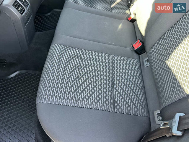 Червоний Фольксваген Гольф, об'ємом двигуна 1.6 л та пробігом 195 тис. км за 6900 $, фото 24 на Automoto.ua