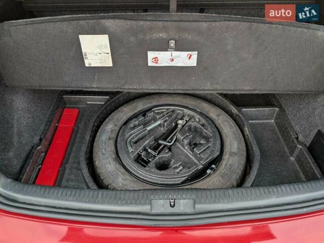 Красный Фольксваген Гольф, объемом двигателя 1.39 л и пробегом 186 тыс. км за 7500 $, фото 25 на Automoto.ua