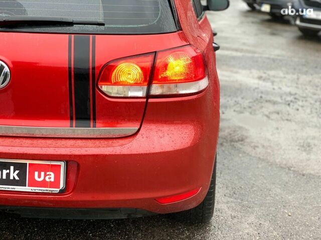 Красный Фольксваген Гольф, объемом двигателя 1.6 л и пробегом 197 тыс. км за 7690 $, фото 11 на Automoto.ua