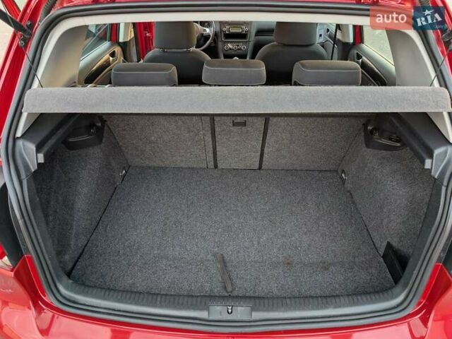 Красный Фольксваген Гольф, объемом двигателя 1.39 л и пробегом 186 тыс. км за 7500 $, фото 24 на Automoto.ua