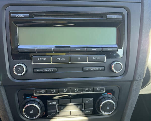 Червоний Фольксваген Гольф, об'ємом двигуна 1.39 л та пробігом 257 тис. км за 7990 $, фото 15 на Automoto.ua