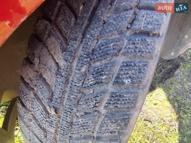 Красный Фольксваген Гольф, объемом двигателя 1.39 л и пробегом 196 тыс. км за 9200 $, фото 14 на Automoto.ua