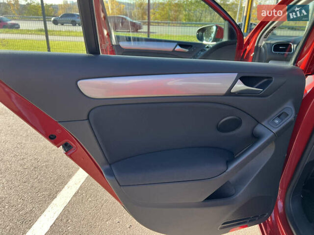 Червоний Фольксваген Гольф, об'ємом двигуна 1.6 л та пробігом 195 тис. км за 6900 $, фото 23 на Automoto.ua