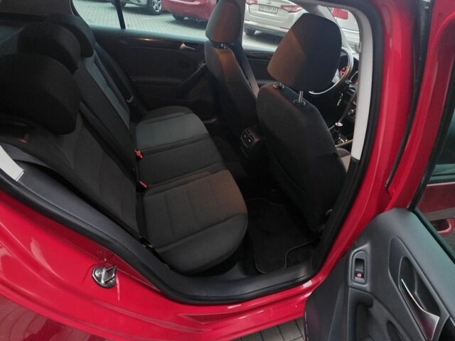 Красный Фольксваген Гольф, объемом двигателя 0 л и пробегом 247 тыс. км за 7200 $, фото 5 на Automoto.ua