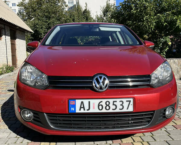 Червоний Фольксваген Гольф, об'ємом двигуна 1.39 л та пробігом 257 тис. км за 7990 $, фото 3 на Automoto.ua