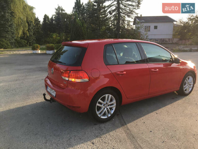 Красный Фольксваген Гольф, объемом двигателя 1.39 л и пробегом 220 тыс. км за 7200 $, фото 4 на Automoto.ua