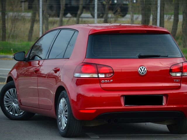 Червоний Фольксваген Гольф, об'ємом двигуна 1.4 л та пробігом 150 тис. км за 6999 $, фото 4 на Automoto.ua