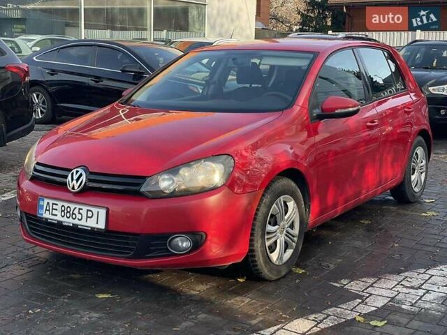 Красный Фольксваген Гольф, объемом двигателя 1.2 л и пробегом 205 тыс. км за 6800 $, фото 7 на Automoto.ua