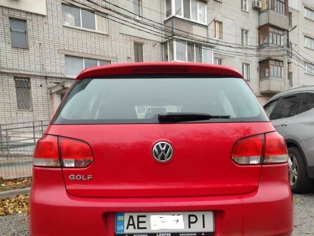 Красный Фольксваген Гольф, объемом двигателя 1.2 л и пробегом 200 тыс. км за 6450 $, фото 3 на Automoto.ua