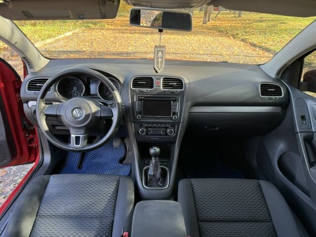 Червоний Фольксваген Гольф, об'ємом двигуна 1.4 л та пробігом 223 тис. км за 5850 $, фото 14 на Automoto.ua