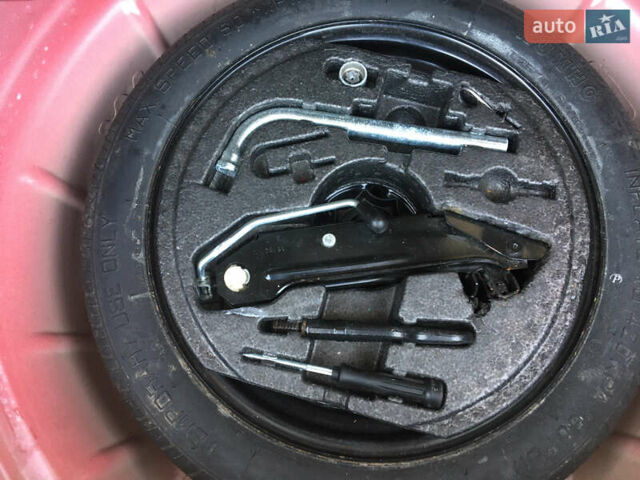 Красный Фольксваген Гольф, объемом двигателя 1.39 л и пробегом 220 тыс. км за 7200 $, фото 16 на Automoto.ua