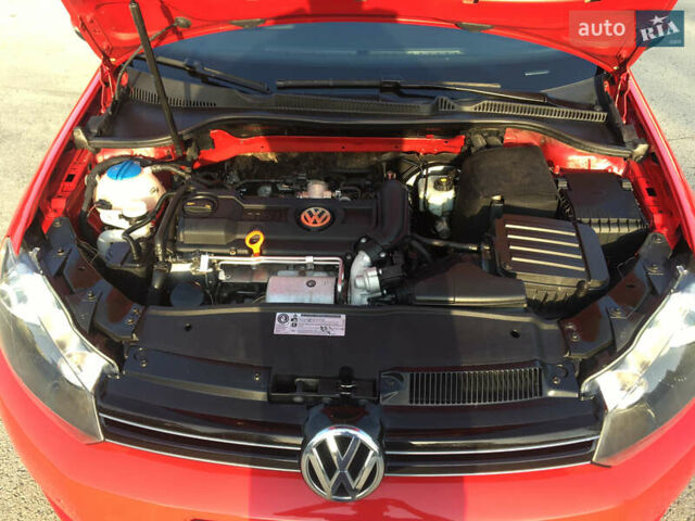 Красный Фольксваген Гольф, объемом двигателя 1.39 л и пробегом 220 тыс. км за 7200 $, фото 10 на Automoto.ua