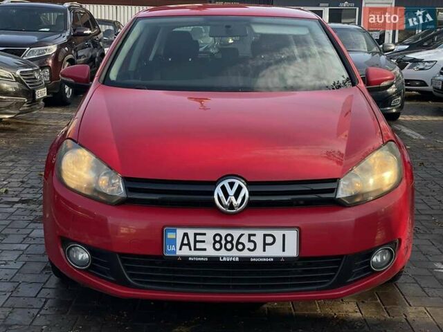 Красный Фольксваген Гольф, объемом двигателя 1.2 л и пробегом 205 тыс. км за 6800 $, фото 1 на Automoto.ua