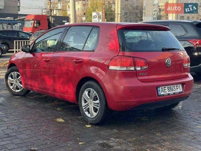 Красный Фольксваген Гольф, объемом двигателя 1.2 л и пробегом 205 тыс. км за 6800 $, фото 5 на Automoto.ua