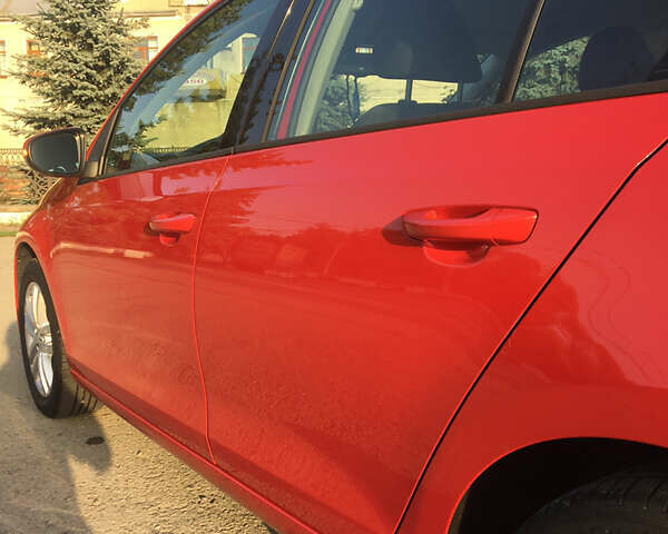 Красный Фольксваген Гольф, объемом двигателя 1.39 л и пробегом 220 тыс. км за 7200 $, фото 6 на Automoto.ua