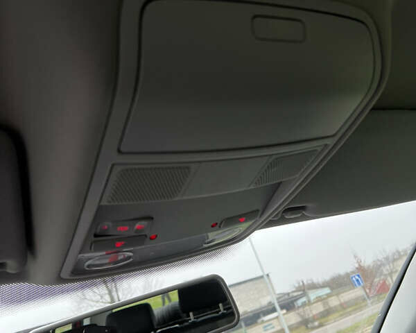 Червоний Фольксваген Гольф, об'ємом двигуна 1.6 л та пробігом 223 тис. км за 6550 $, фото 15 на Automoto.ua