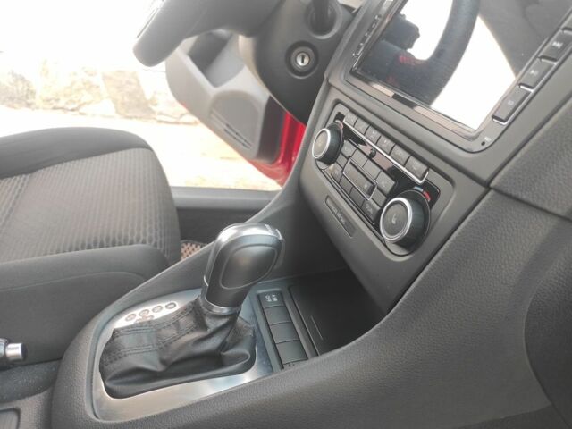 Красный Фольксваген Гольф, объемом двигателя 0 л и пробегом 130 тыс. км за 10000 $, фото 14 на Automoto.ua