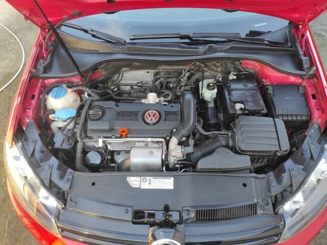 Красный Фольксваген Гольф, объемом двигателя 0 л и пробегом 130 тыс. км за 10000 $, фото 4 на Automoto.ua