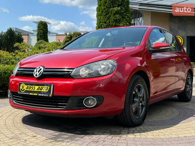 Красный Фольксваген Гольф, объемом двигателя 1.4 л и пробегом 156 тыс. км за 10350 $, фото 2 на Automoto.ua