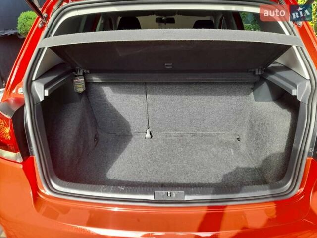 Красный Фольксваген Гольф, объемом двигателя 1.4 л и пробегом 251 тыс. км за 6850 $, фото 31 на Automoto.ua