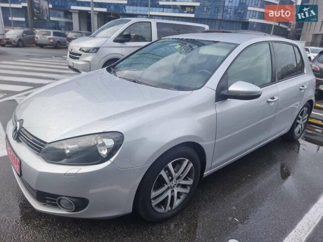 Красный Фольксваген Гольф, объемом двигателя 1.39 л и пробегом 177 тыс. км за 8499 $, фото 2 на Automoto.ua