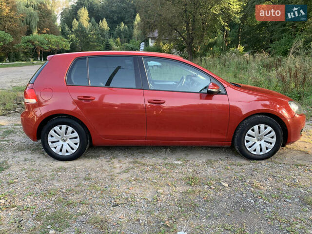 Красный Фольксваген Гольф, объемом двигателя 1.2 л и пробегом 202 тыс. км за 6300 $, фото 4 на Automoto.ua