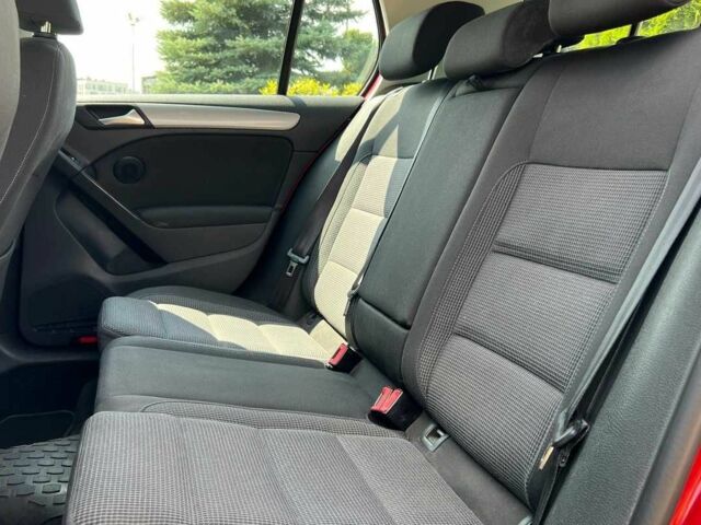 Красный Фольксваген Гольф, объемом двигателя 1.4 л и пробегом 156 тыс. км за 10350 $, фото 14 на Automoto.ua