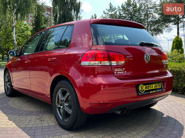 Красный Фольксваген Гольф, объемом двигателя 1.4 л и пробегом 156 тыс. км за 10350 $, фото 4 на Automoto.ua