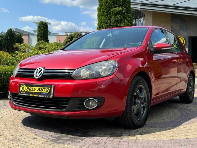 Красный Фольксваген Гольф, объемом двигателя 1.4 л и пробегом 156 тыс. км за 10350 $, фото 2 на Automoto.ua