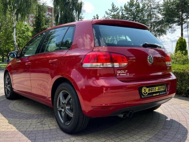Красный Фольксваген Гольф, объемом двигателя 1.4 л и пробегом 156 тыс. км за 10350 $, фото 4 на Automoto.ua