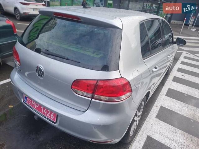 Красный Фольксваген Гольф, объемом двигателя 1.39 л и пробегом 177 тыс. км за 8499 $, фото 5 на Automoto.ua