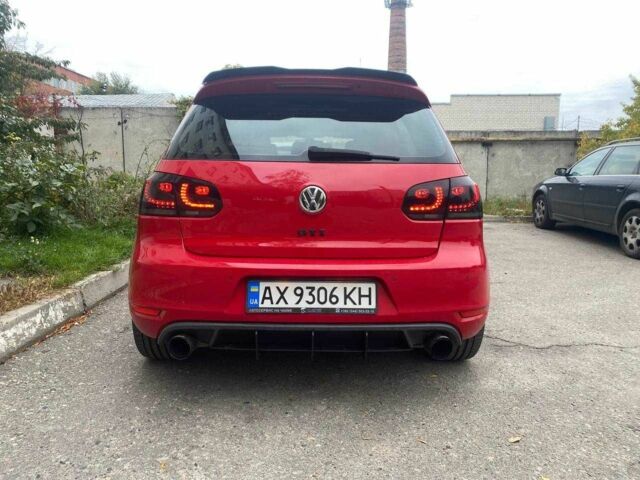 Красный Фольксваген Гольф, объемом двигателя 2 л и пробегом 194 тыс. км за 8999 $, фото 2 на Automoto.ua