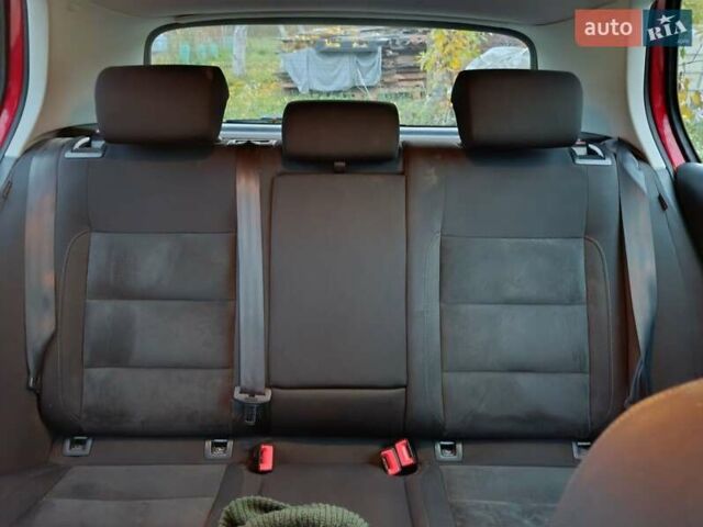 Красный Фольксваген Гольф, объемом двигателя 1.39 л и пробегом 151 тыс. км за 8900 $, фото 11 на Automoto.ua