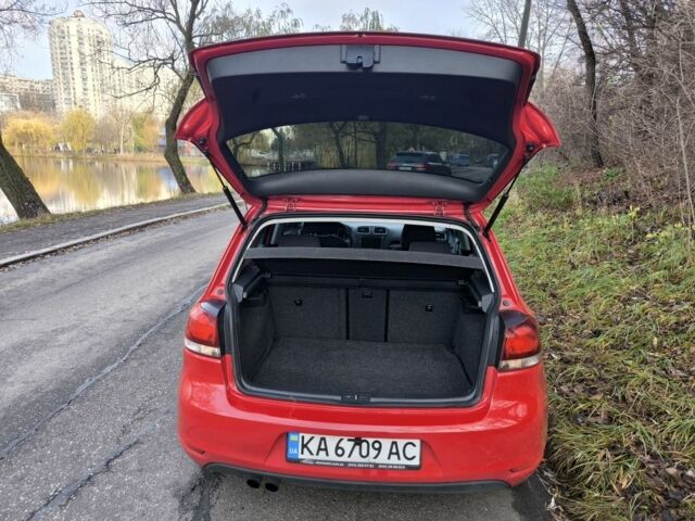 Червоний Фольксваген Гольф, об'ємом двигуна 1.97 л та пробігом 158 тис. км за 10598 $, фото 6 на Automoto.ua